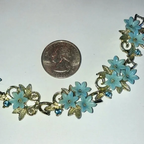 Vintage Silver Tone Blue 3D Flower CZ Rhinestone Classic 50s 60s Boho Bracelet - Picture 5 of 7